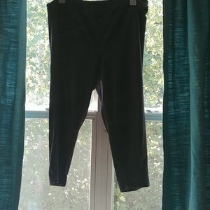 Blacl cropped leggings